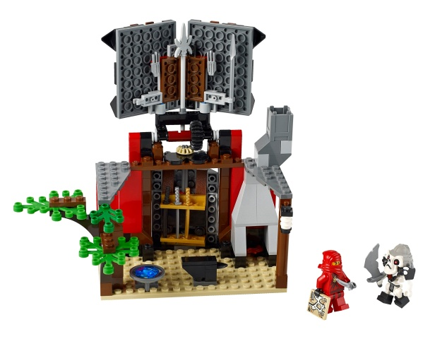 Display for LEGO NINJAGO Blacksmith Shop *Instructions, No Box2508