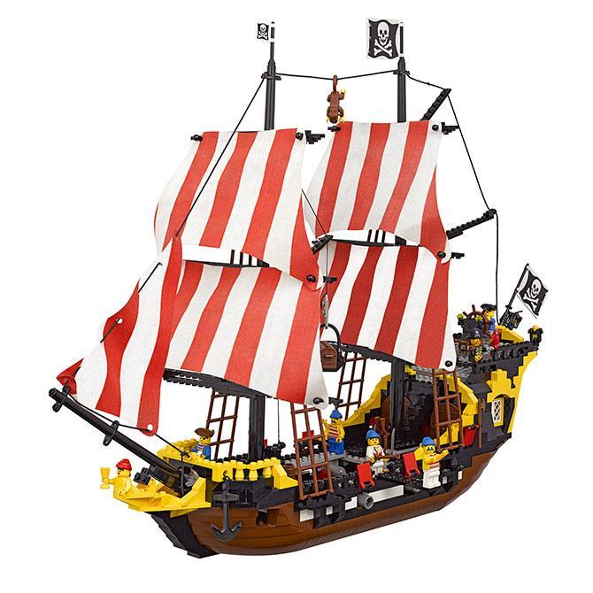 Display for LEGO Pirates Black Seas Barracuda {Reissue} 10040