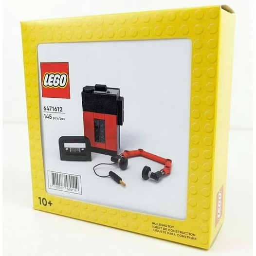 LEGO set packaging with yellow border and white background