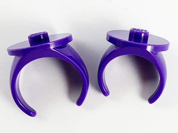 Display for LEGO Dark Purple Rings, 2 in Bag 