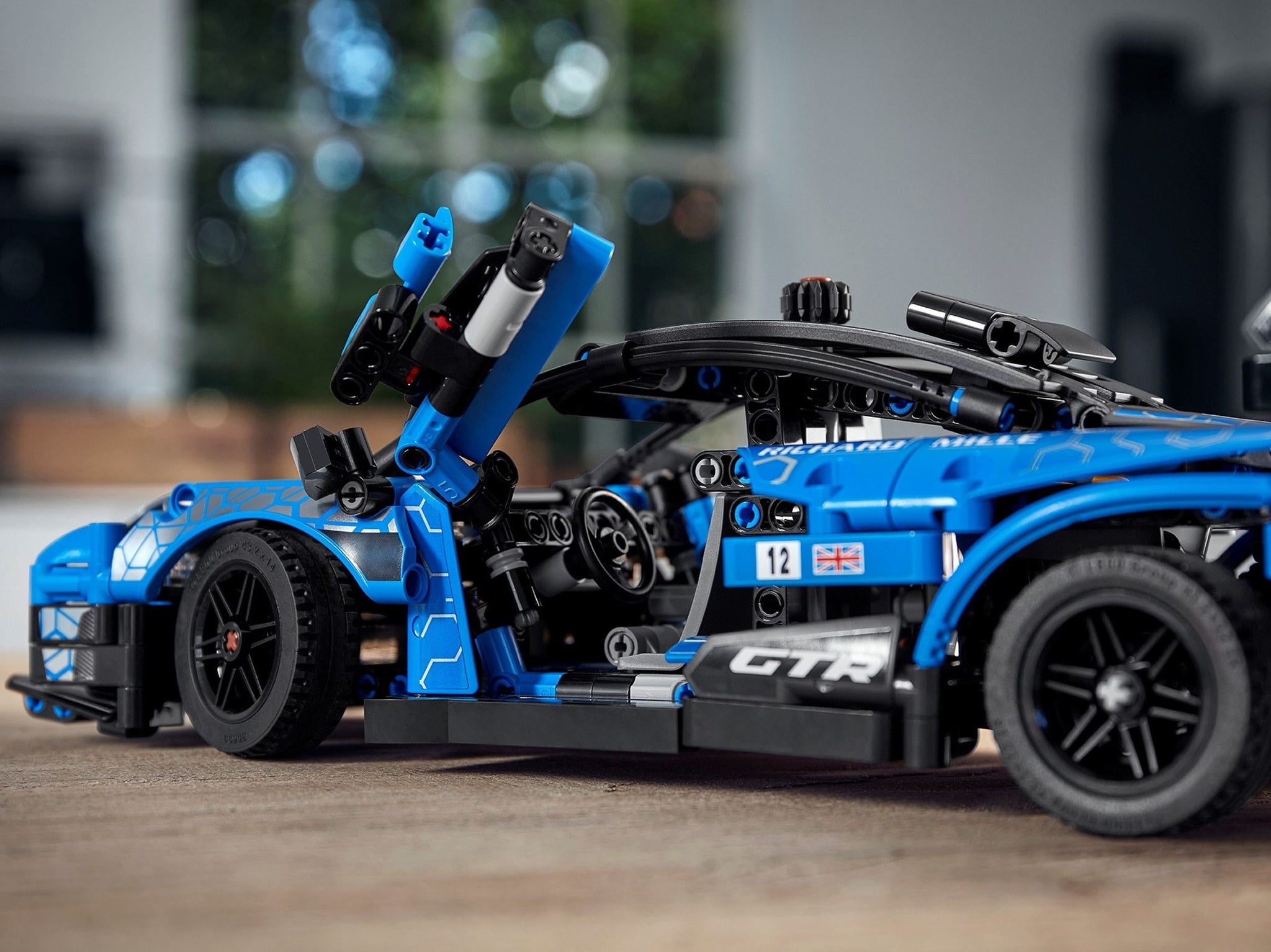Technic McLaren Senna GTR 42123 Bricker King