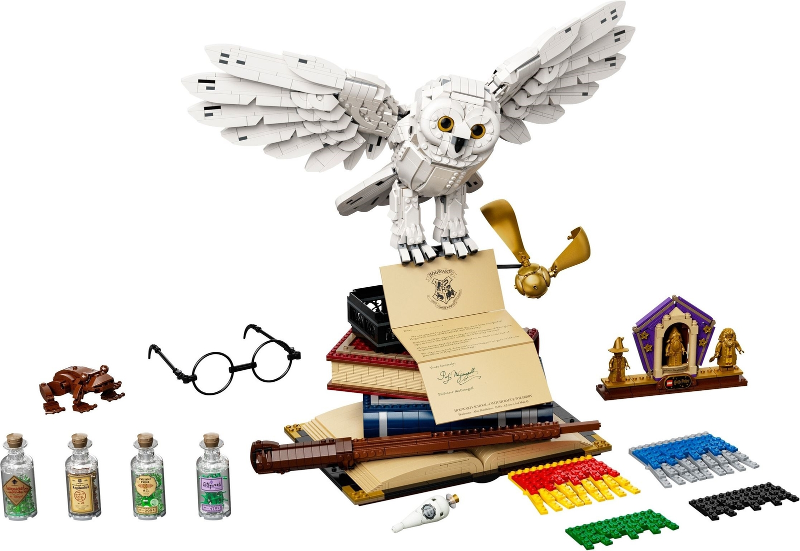 Display for LEGO Harry Potter Hogwarts Icons, Collectors' Edition 76391