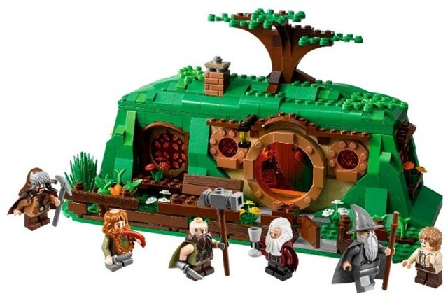 Display for LEGO The Hobbit and The Lord of the Rings An Unexpected Gathering 79003