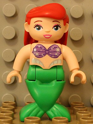 Display of LEGO Duplo Duplo Figure, Disney Princess, Ariel / Arielle, Bright Green Tail (Mermaid)